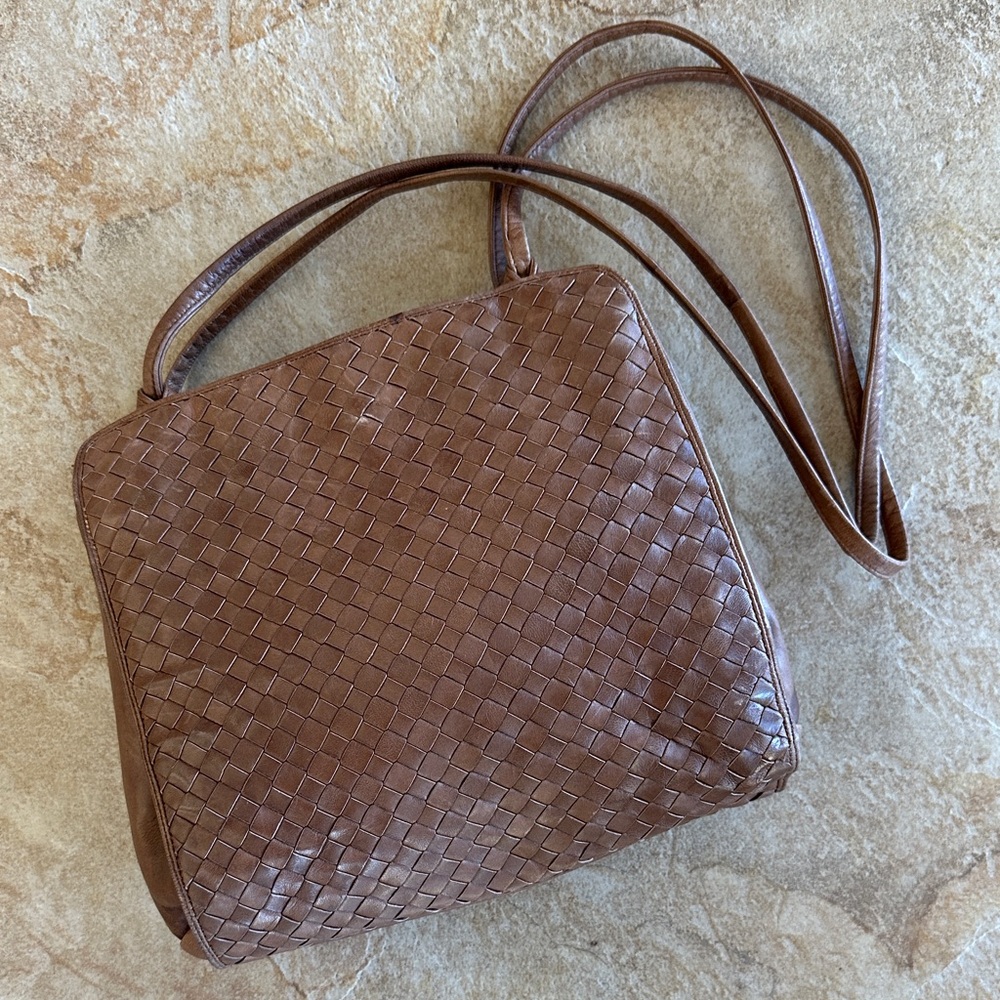 Saks Fifth Avenue Elegant Brown Woven Leather Shoulder Bag - vintage 90’s purse